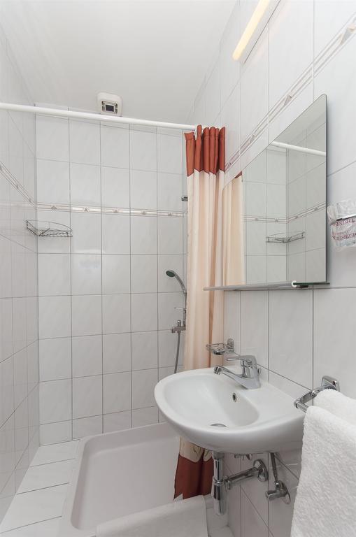 Rooms Vlahovic Слано Экстерьер фото